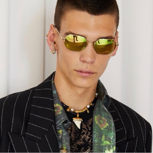 SOLD **BRAND NEW VERSACE SUNGLASSES** - Picture 11 of 11